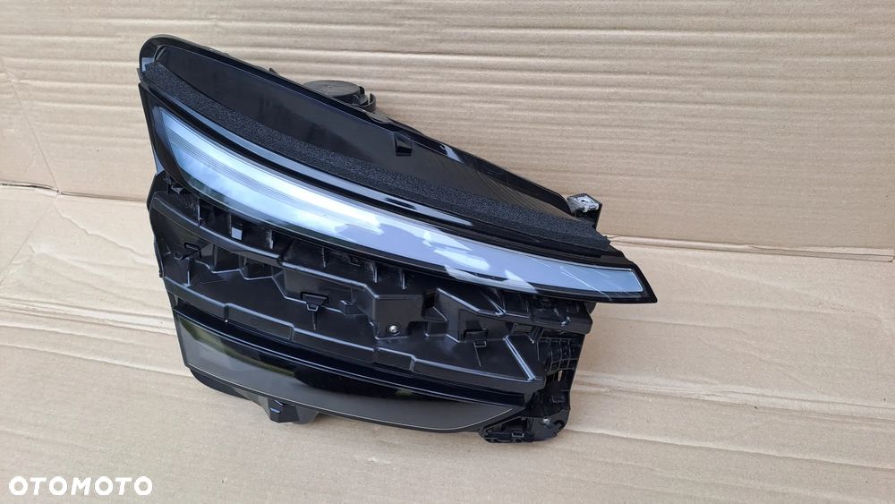 TESLA Y JUNIPER FULL LED PRAWA LAMPA 1918351-00-D CAŁA ŁADNA - 2