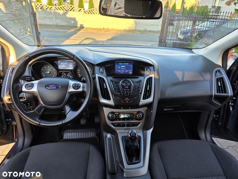 Ford Focus 1.0 EcoBoost Ambiente - 36