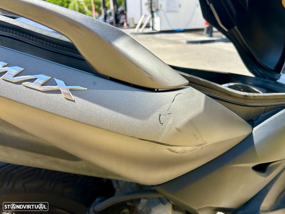 Yamaha X-Max 300 - 17