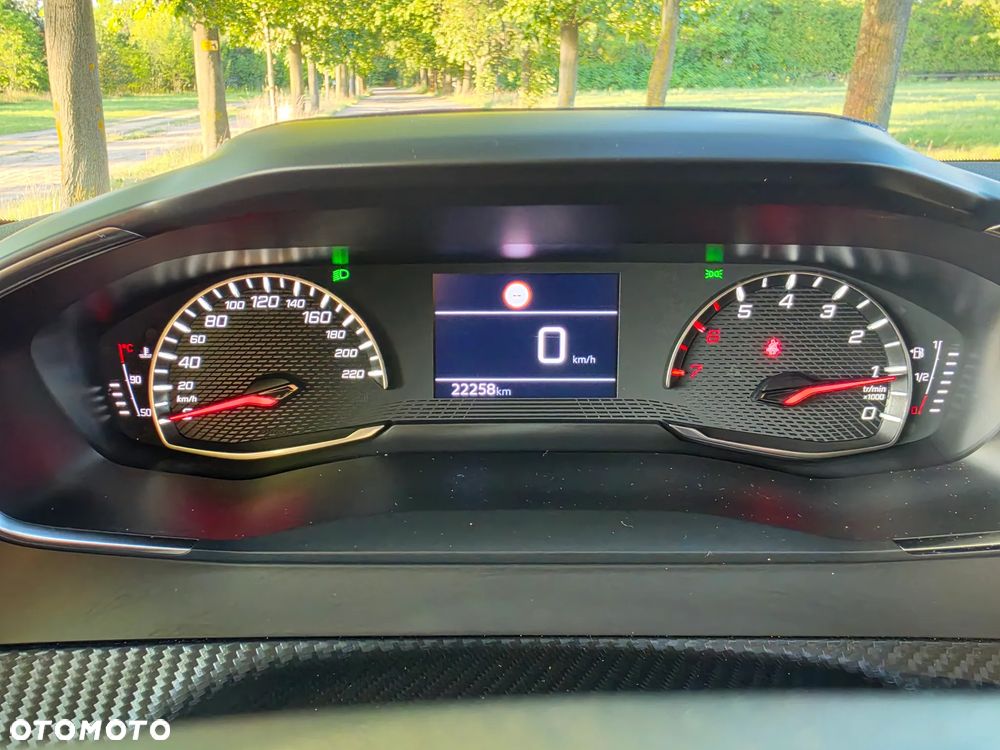 Peugeot 208 - 33