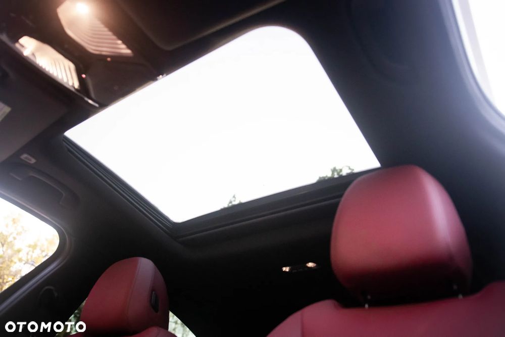 BMW Seria 3 330i xDrive M Sport - 37