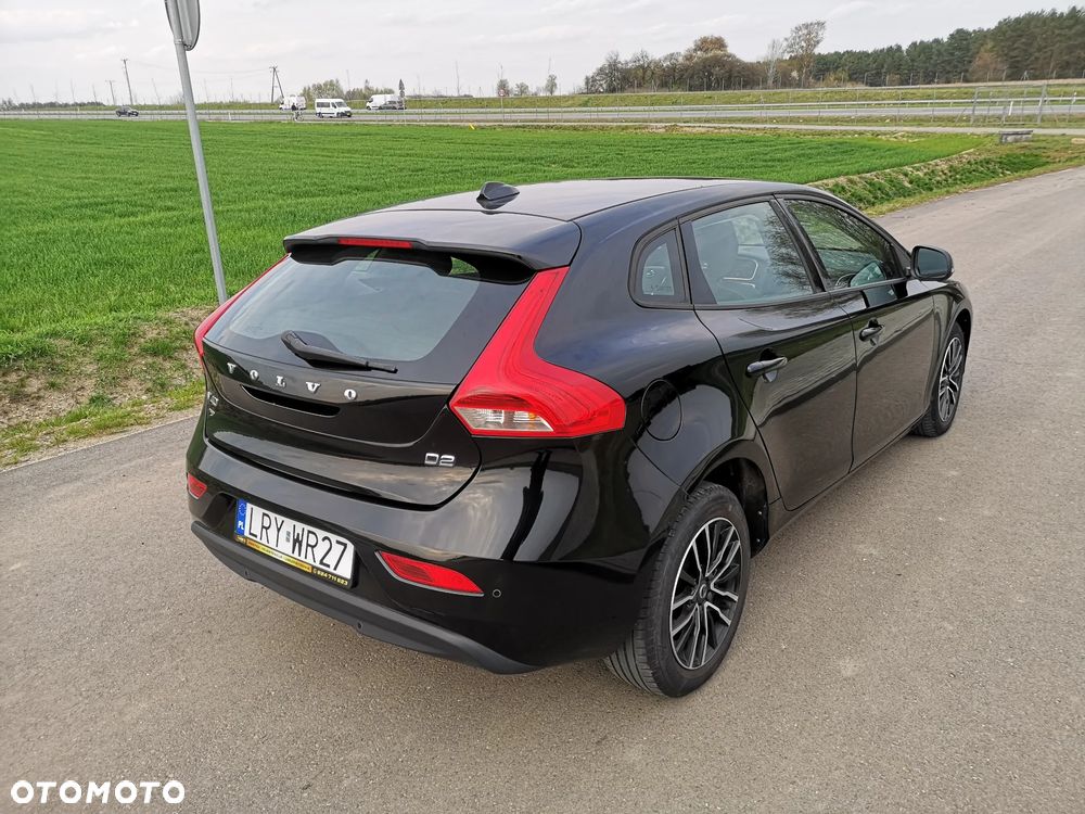 Volvo V40 D2 Momentum - 4