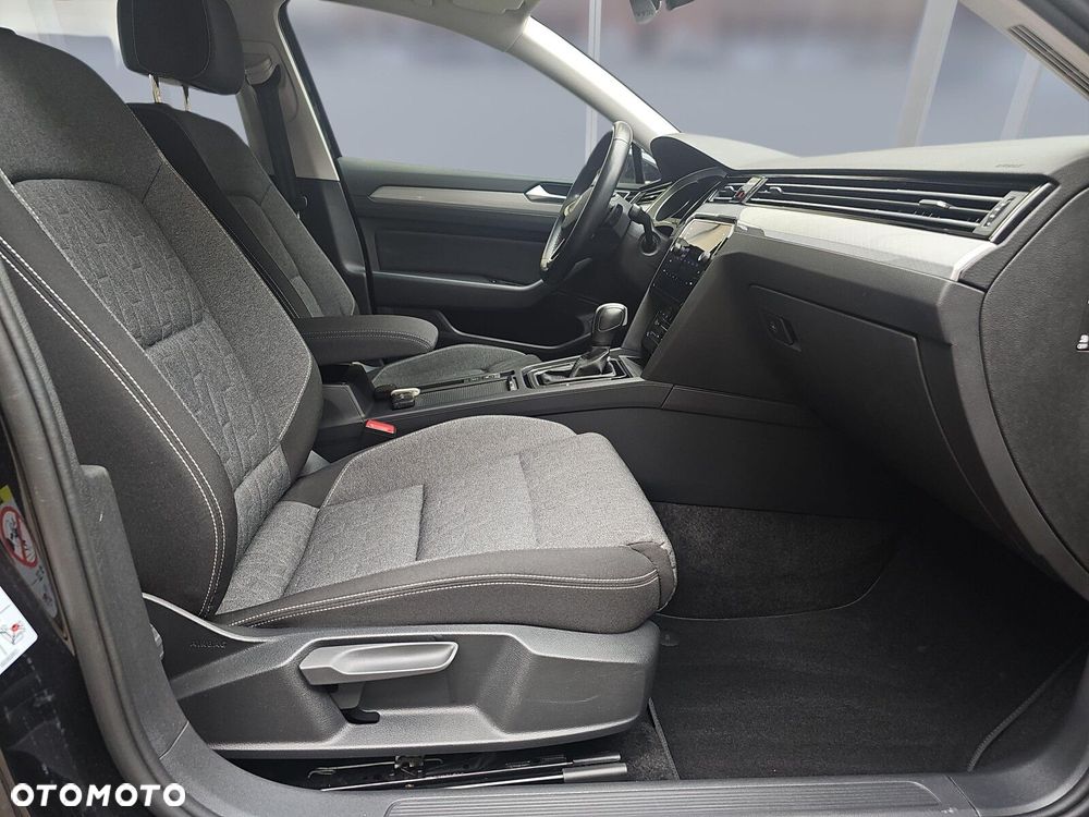 Volkswagen Passat Variant 1.5 TSI EVO Business DSG - 11