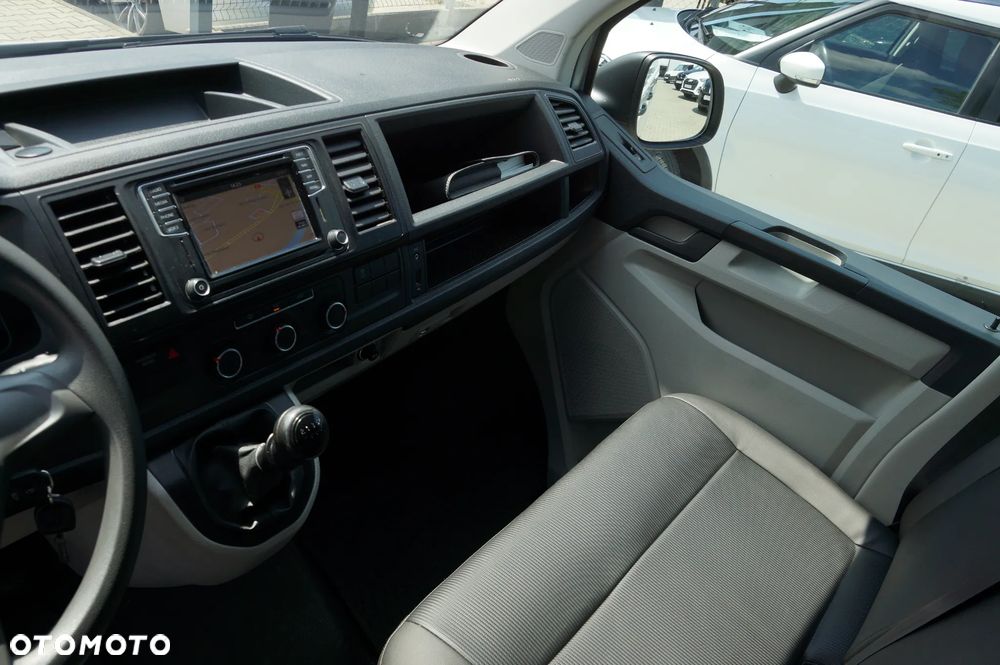 Volkswagen Transporter - 18