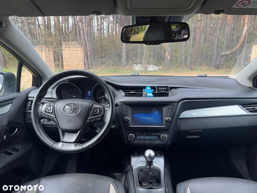 Toyota Avensis 2.0 D-4D Prestige - 8