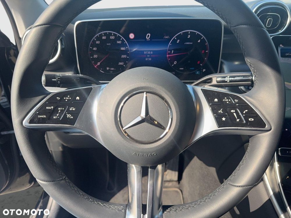Mercedes-Benz GLC - 12