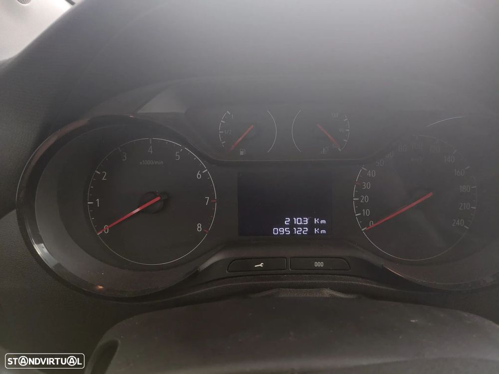Opel Crossland X 1.2 S&S Design Line - 12