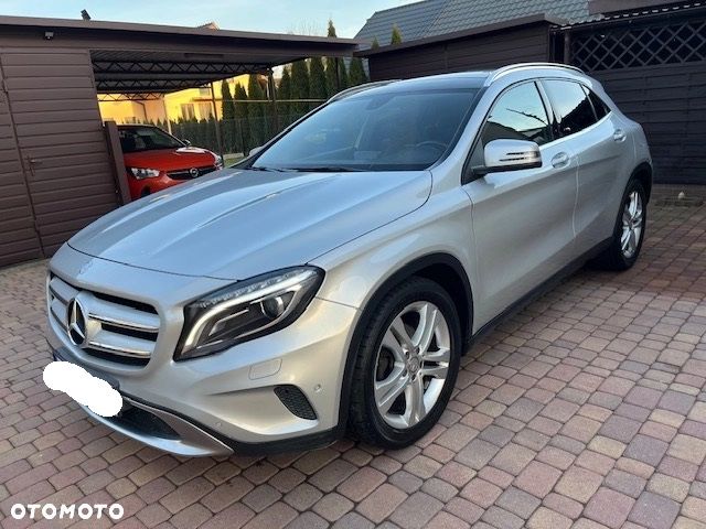 Mercedes-Benz GLA 220 CDI 4Matic 7G-DCT - 2