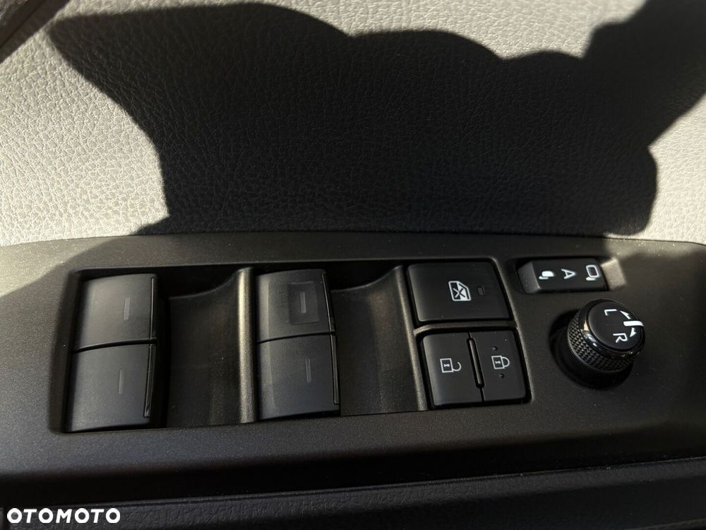 Toyota Camry 2.5 Hybrid Comfort CVT - 33