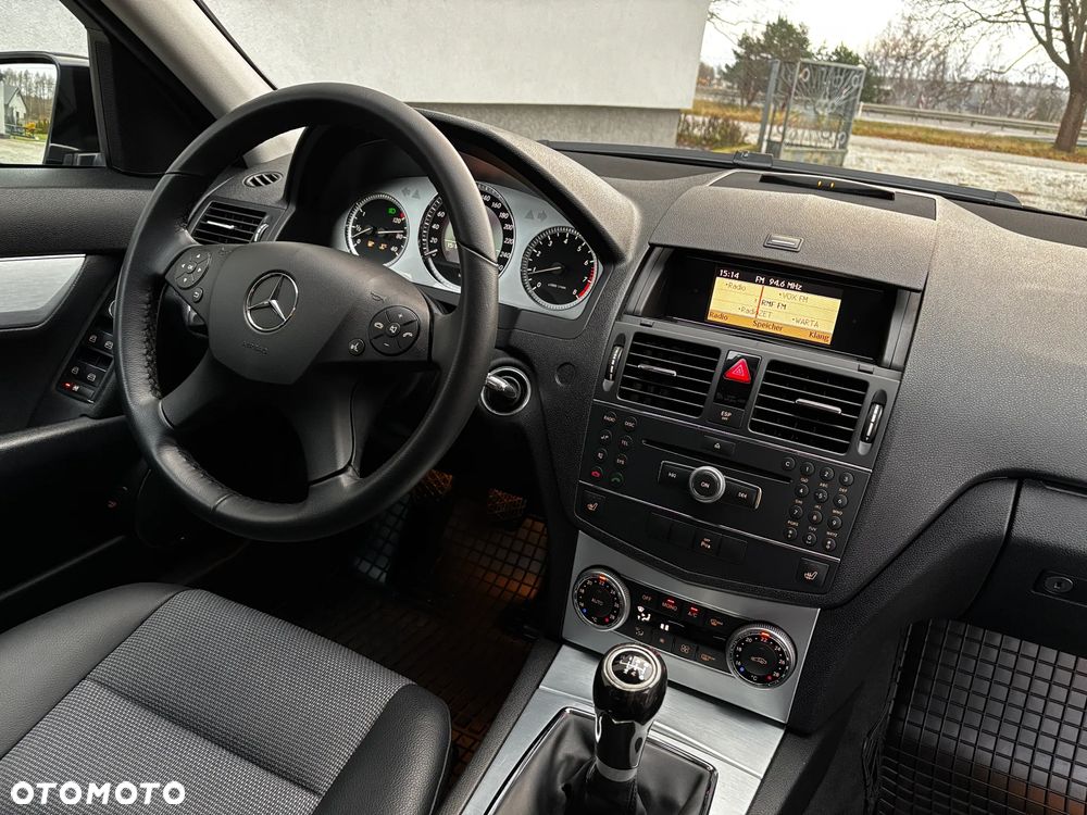 Mercedes-Benz Klasa C 180 Kompressor Avantgarde - 33
