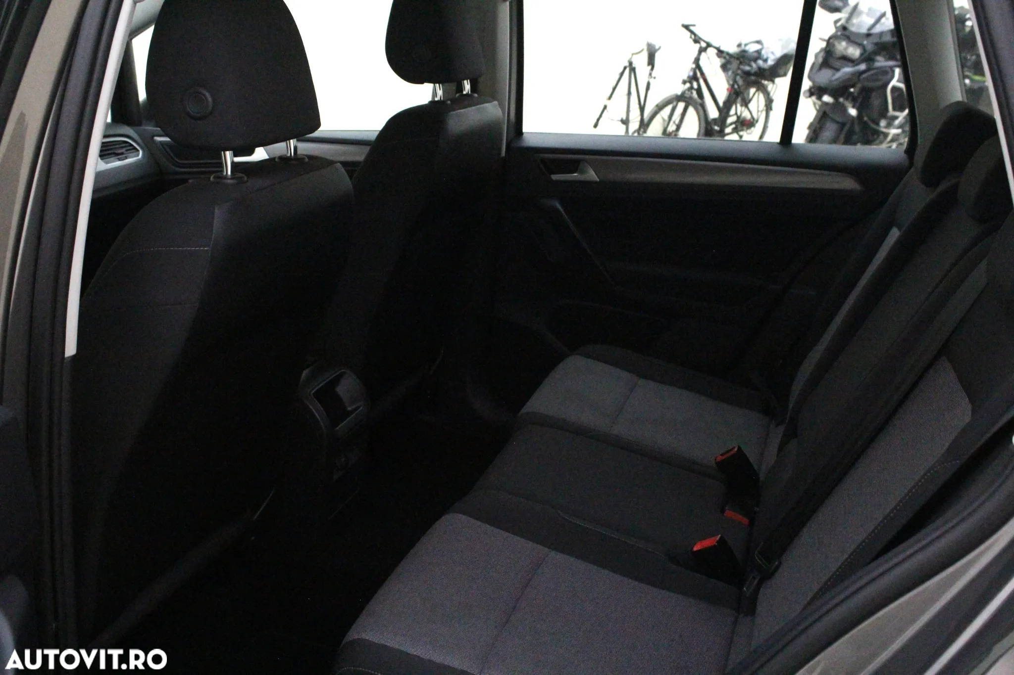 Volkswagen Golf Sportsvan - 9