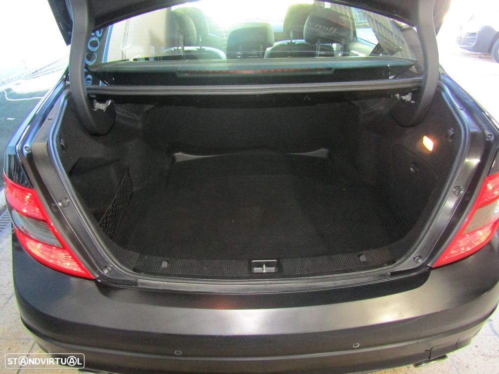 Mercedes-Benz C 350 CDI Avantgarde Aut. - 13