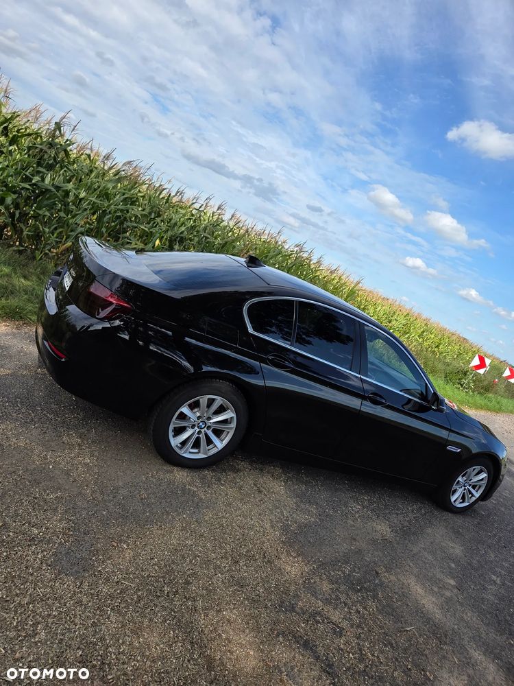BMW Seria 5 528i Sport-Aut Luxury Line - 4