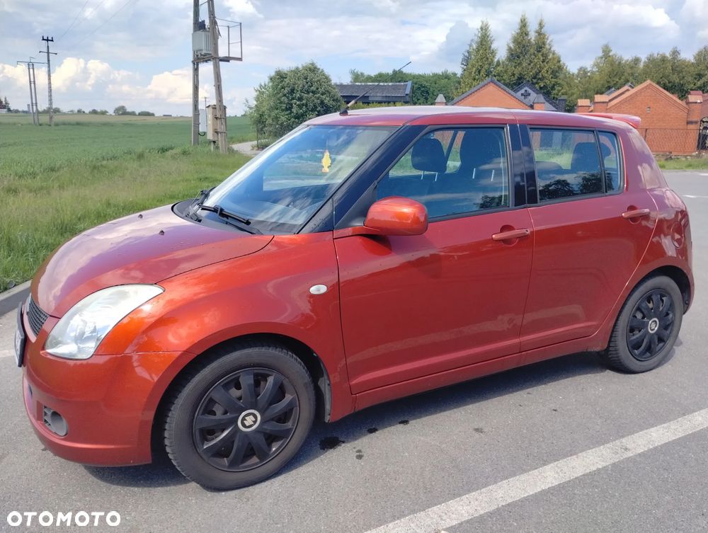 Suzuki Swift - 4