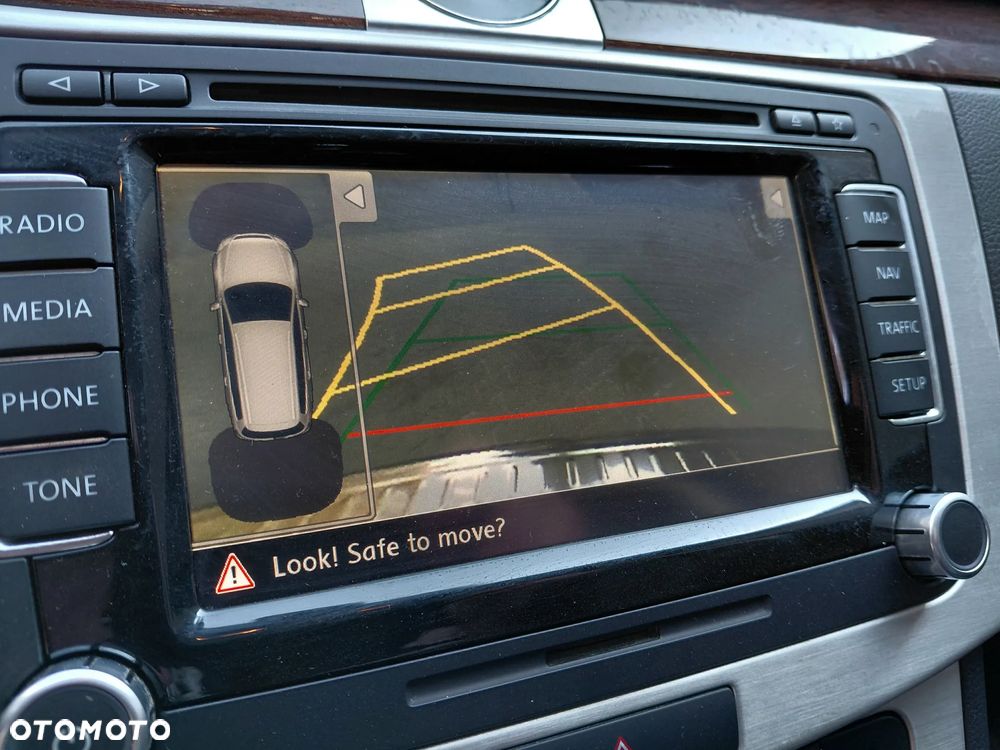 Volkswagen Passat - 19