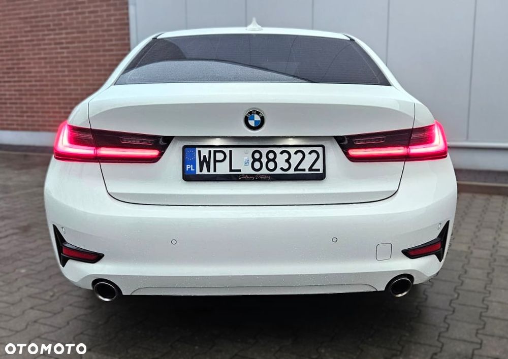 BMW Seria 3 318i Business Edition - 12