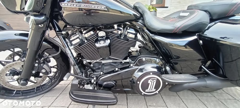 Harley-Davidson Touring Street Glide - 4