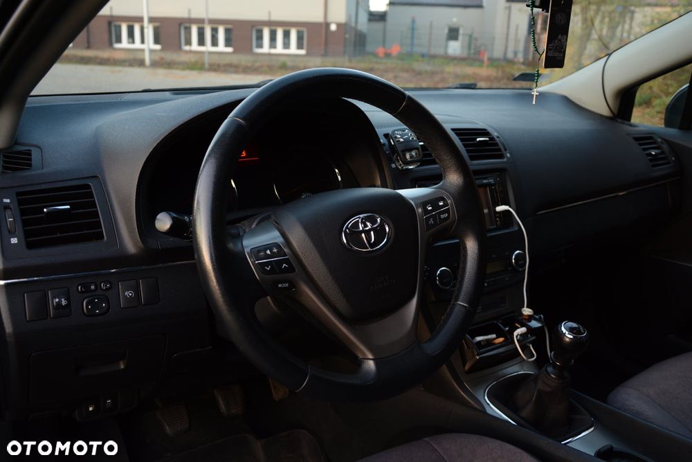 Toyota Avensis 1.8 Sol plus NAVI - 15