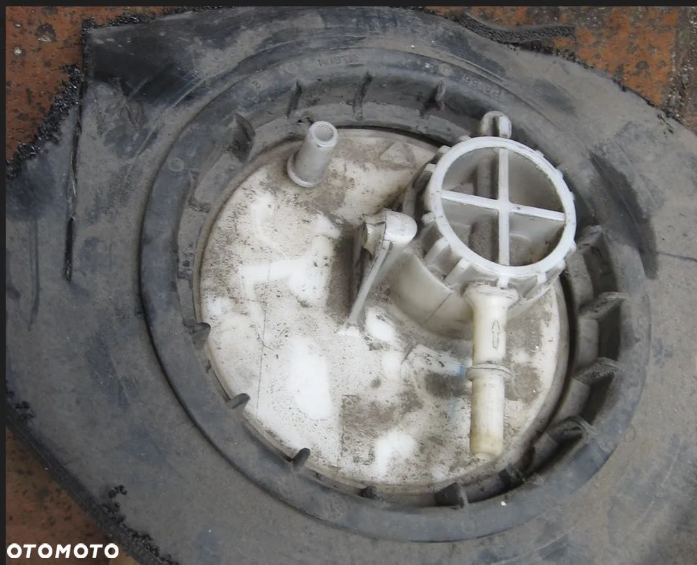 pompa paliwa VOLVO V70 II 2.4 benzyna - 4