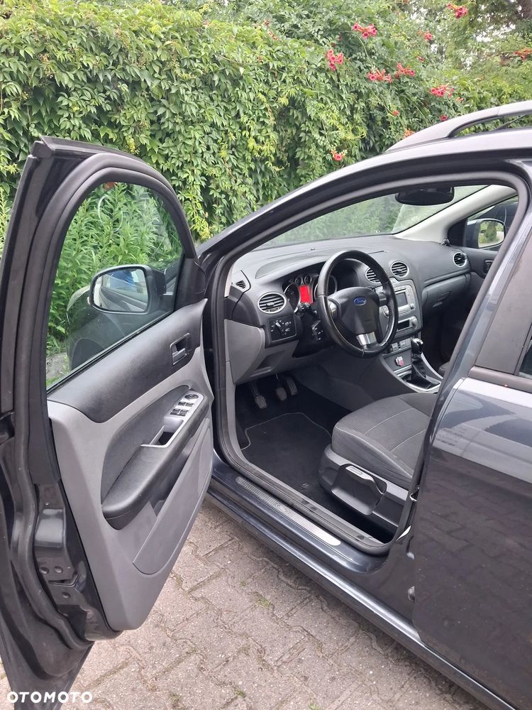 Ford Focus 1.8 FF Platinium X - 32