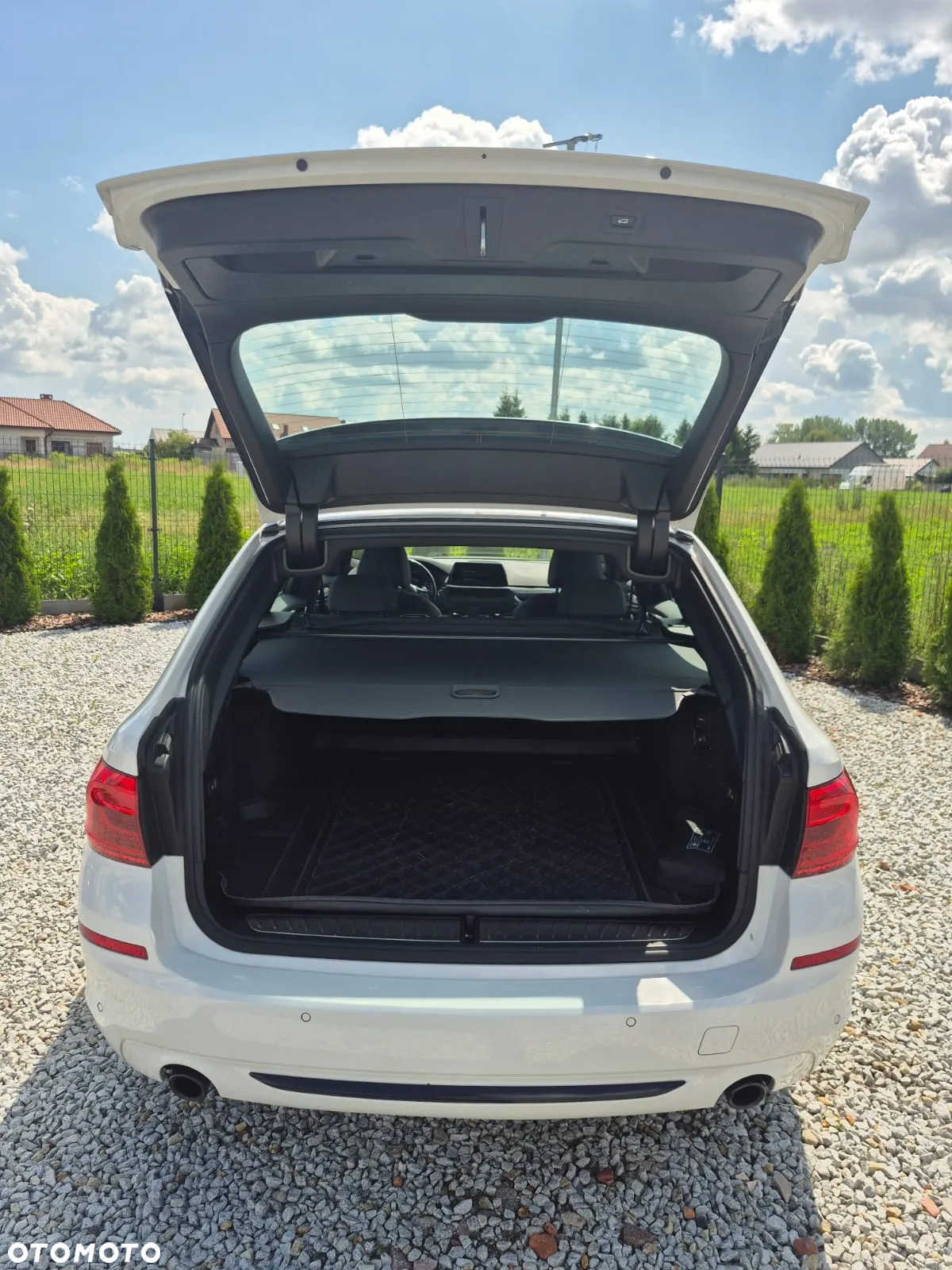 BMW Seria 5 520d Sport Line - 11
