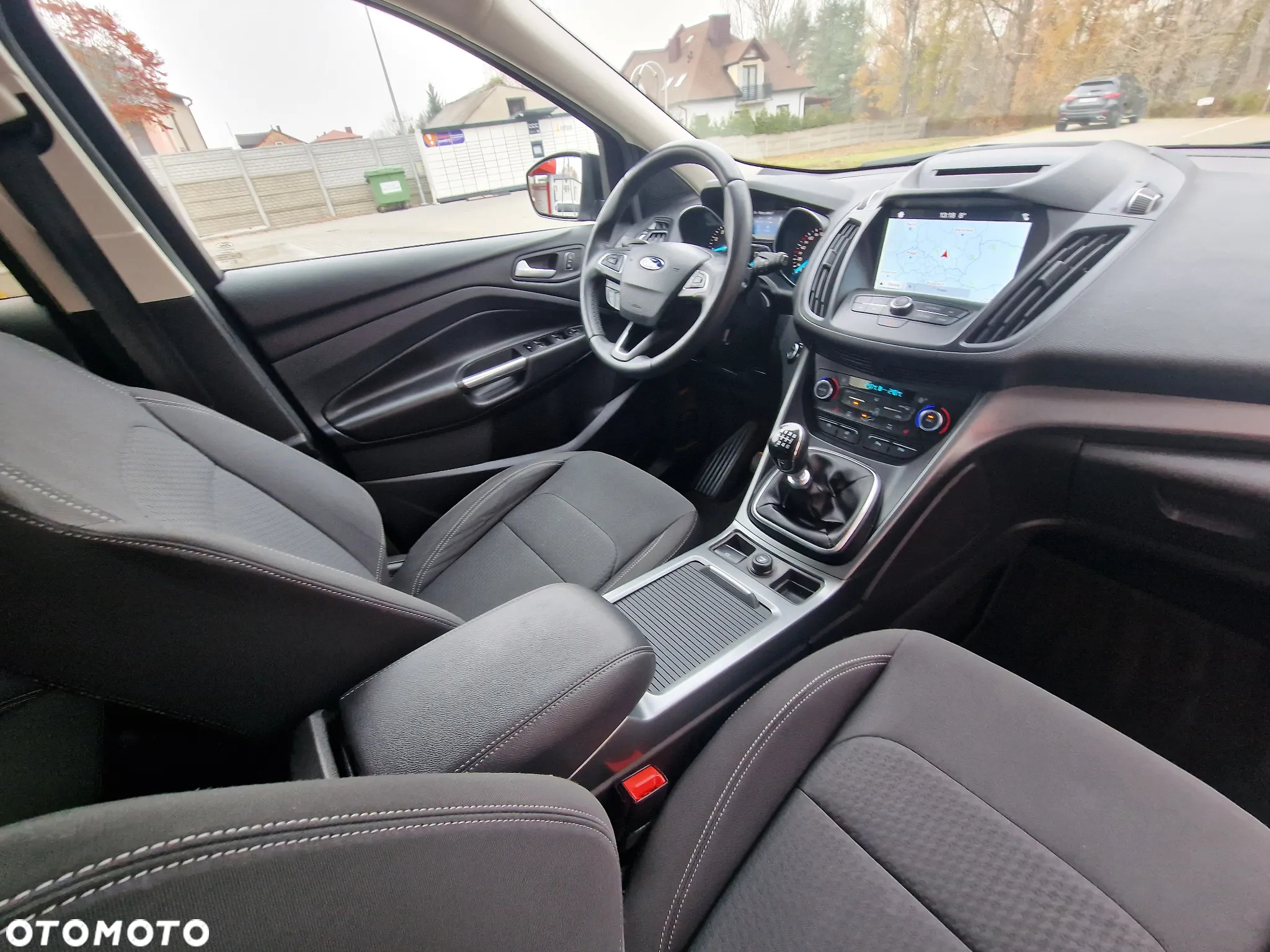 Ford Kuga 1.5 EcoBoost 2x4 Cool & Connect - 14