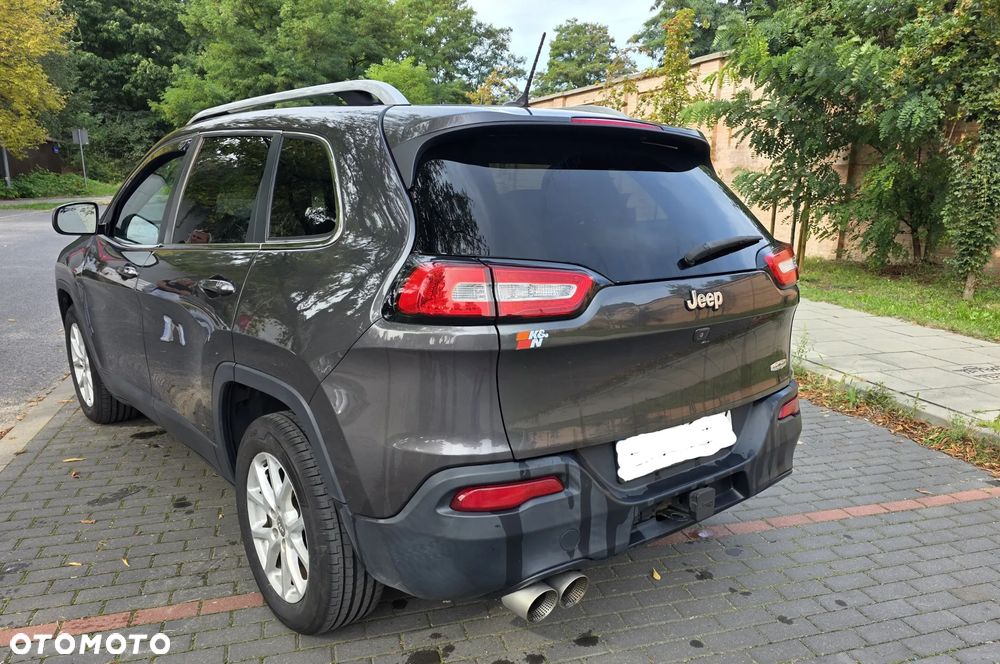 Jeep Cherokee - 2