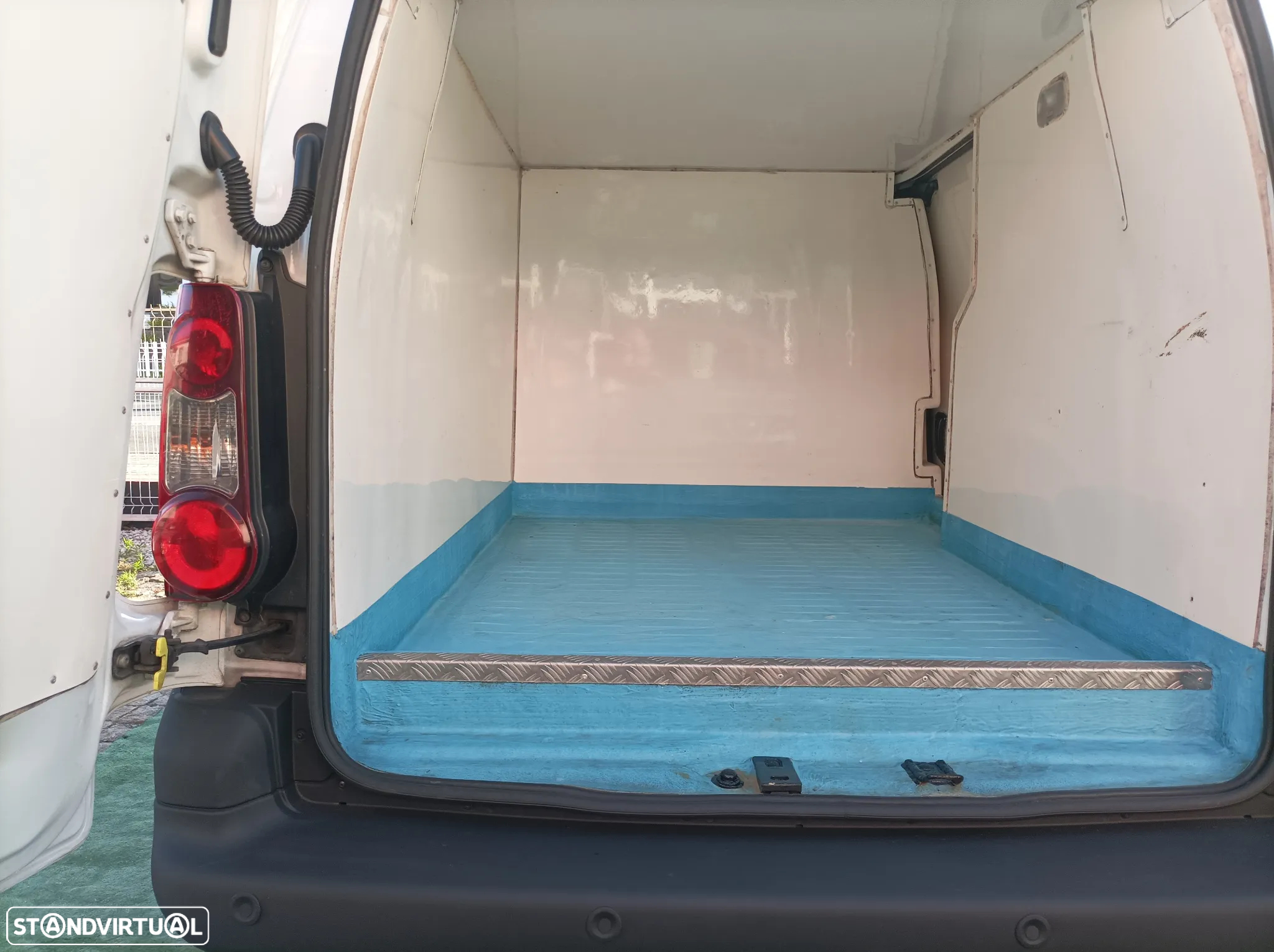 Peugeot Partner 1.6 BlueHDi L2  Office Cx Isotermica - 8