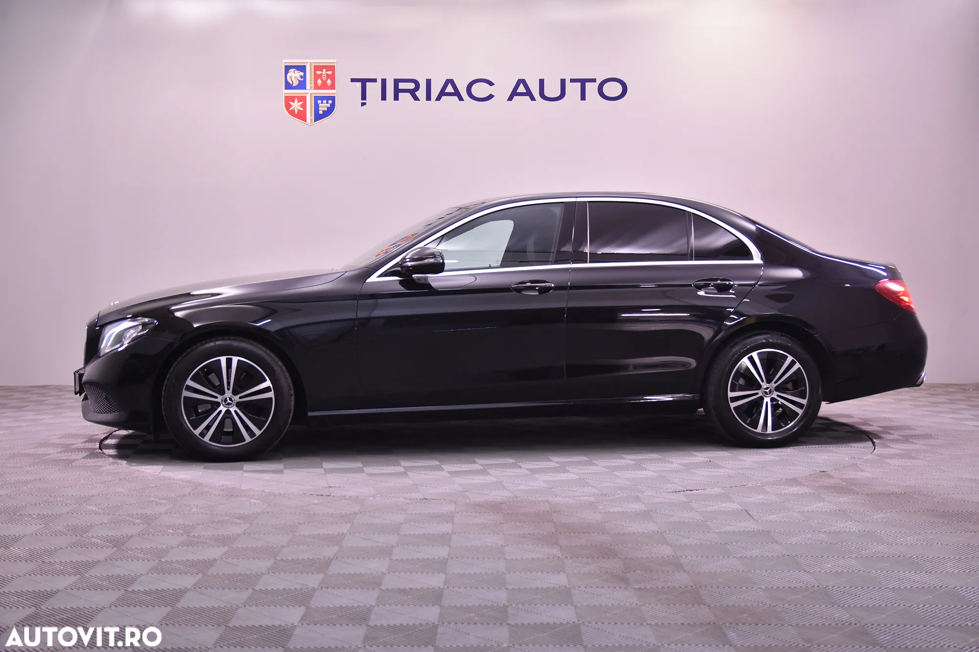 Mercedes-Benz E 200 MHEV Aut. - 2