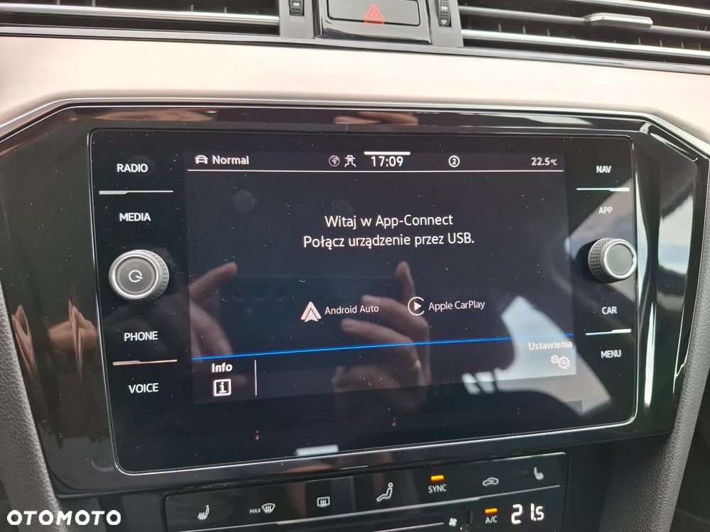 Volkswagen Passat 1.5 TSI EVO Elegance DSG - 26
