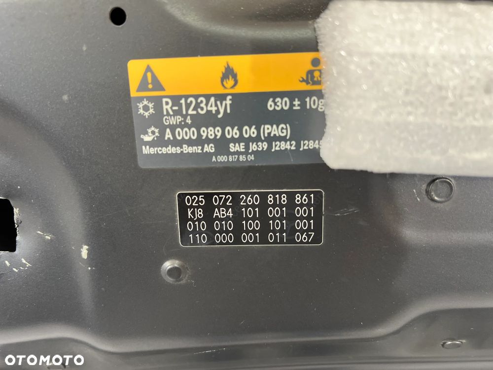 MASKA POKRYWA SILNIKA MERCEDES GLC X254 C254 W254 KOD 818 - 13