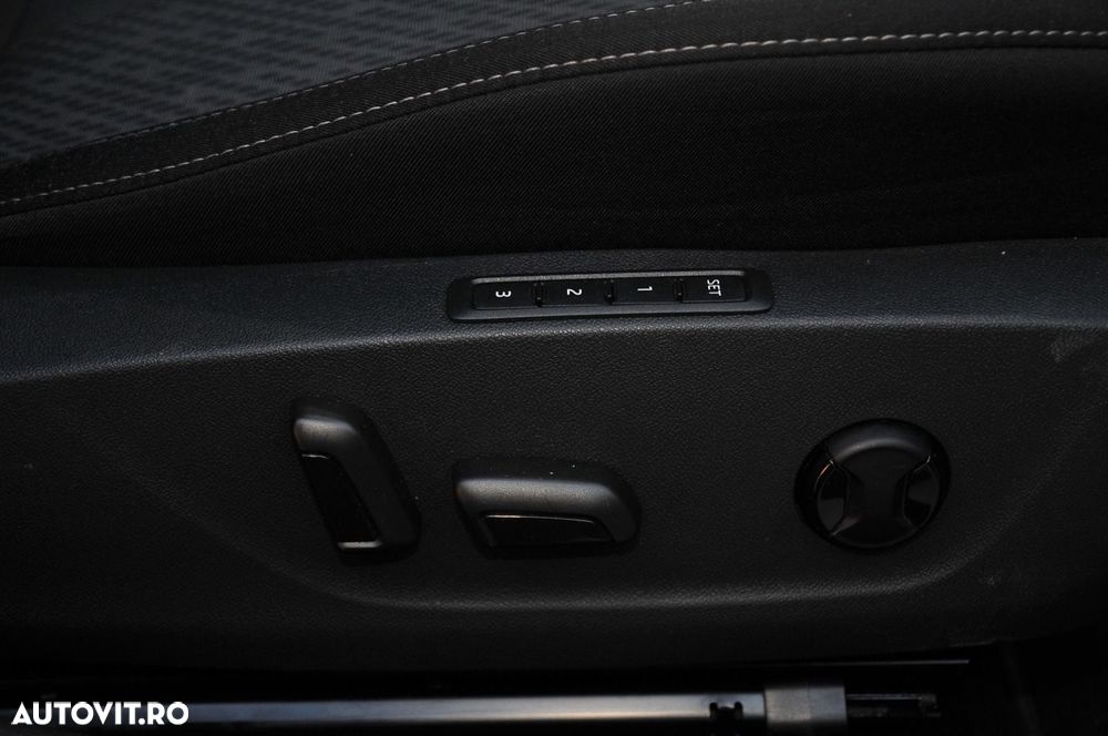 Skoda Octavia 2.0 TDI DSG Tour - 13