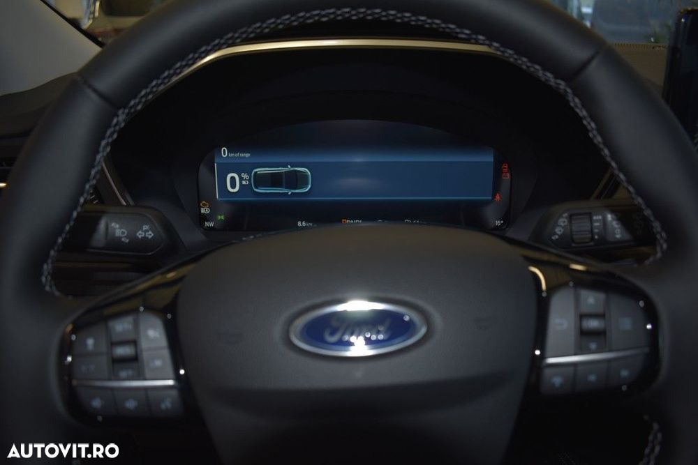 Ford Kuga - 28