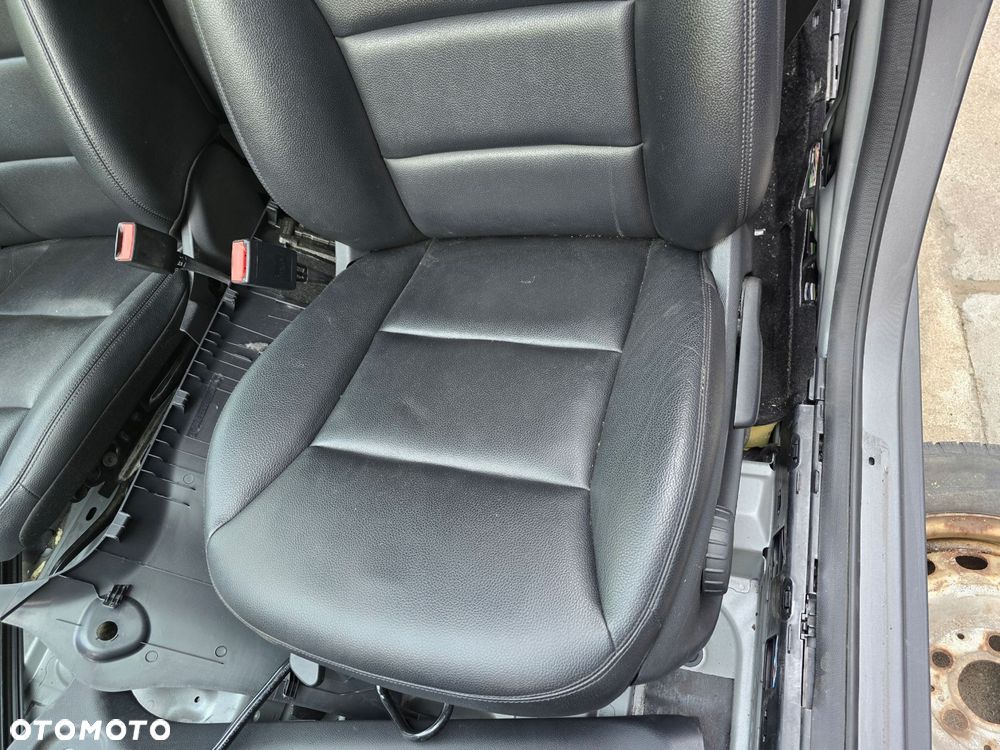 MERCEDES B W246 FOTELE KANAPA TUNEL CZARNA SKÓRA - 3