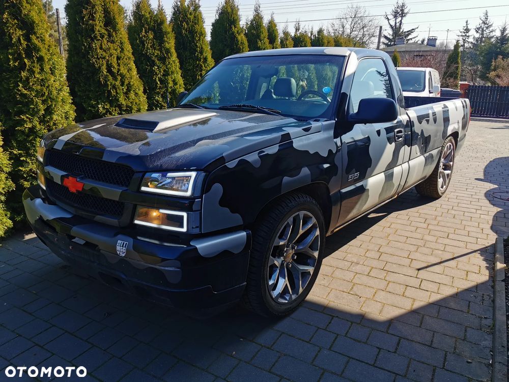 Chevrolet Silverado - 1
