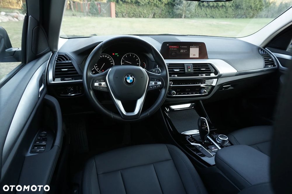 BMW X3 xDrive20i Advantage - 18