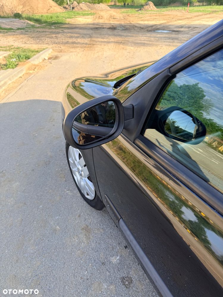 Renault Clio 1.4i RT 16V - 26