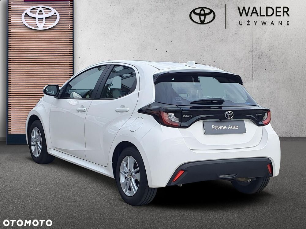 Toyota Yaris 2024 photo 3