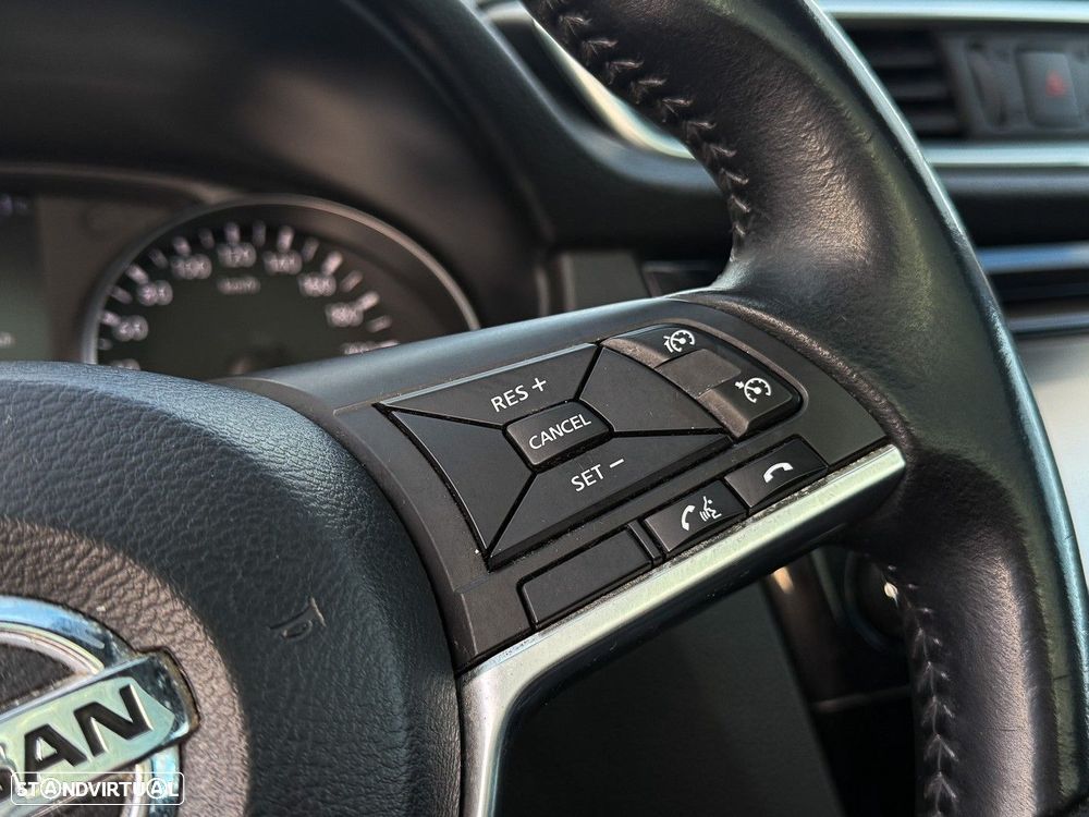 Nissan Qashqai 1.5 dCi N-Connecta - 21