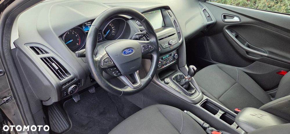 Ford Focus 1.0 EcoBoost Titanium - 30