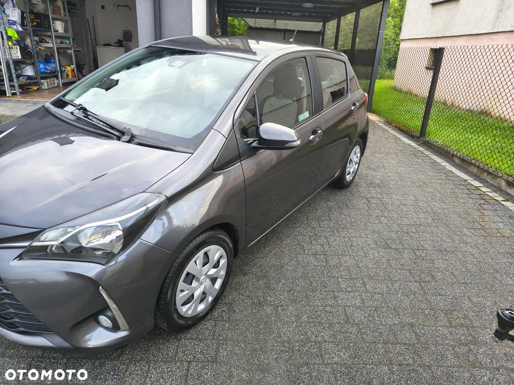 Toyota Yaris 1.5 Premium - 8