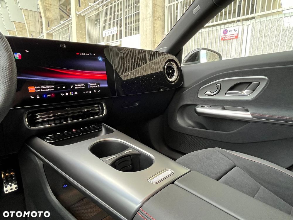 Mercedes-Benz CLA - 13