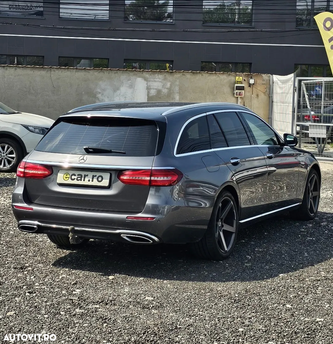 Mercedes-Benz E 220 d T-Modell 4MATIC Aut. - 4