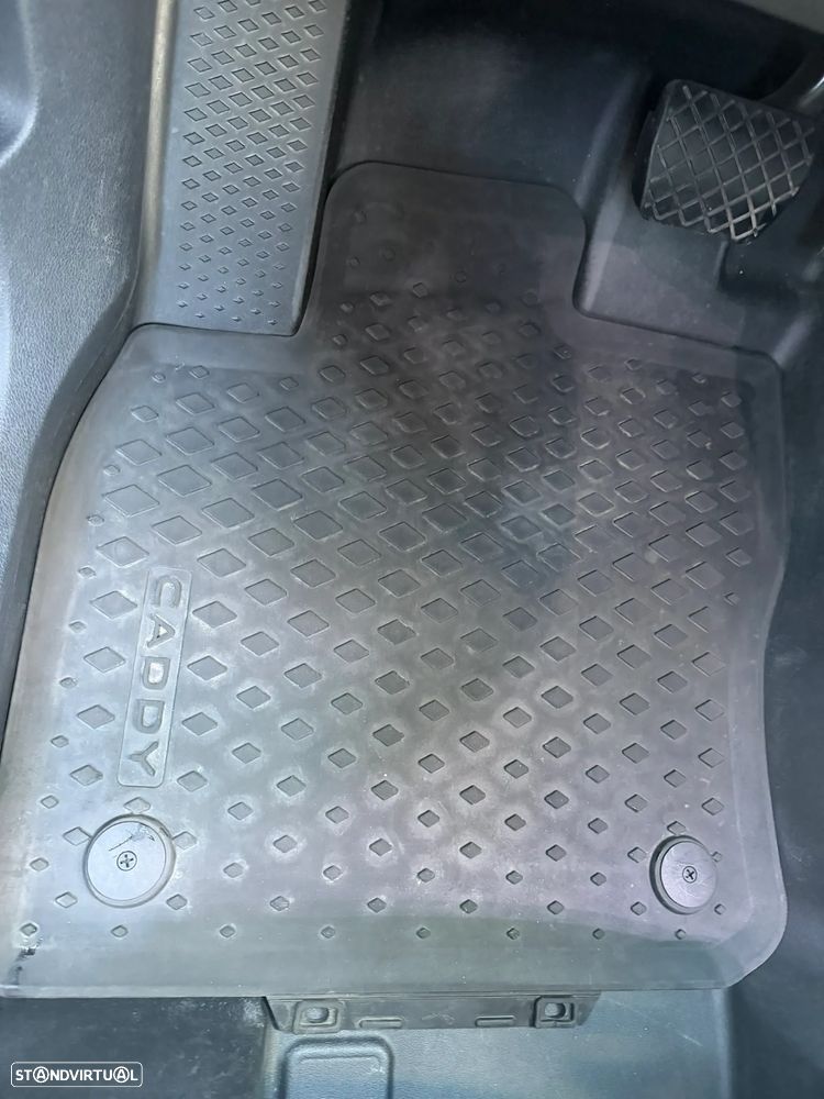 VW Caddy 25 2.0 TDI DSG - 9