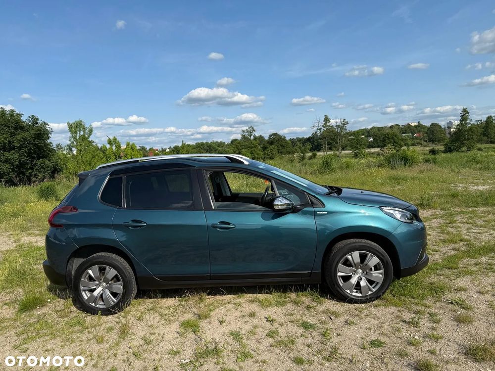 Peugeot 2008 1.2 Pure Tech Style - 9