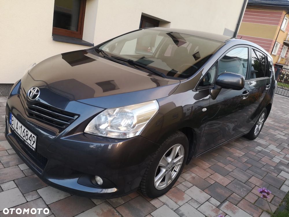 Toyota Verso 2.0 D-4D Luna - 1