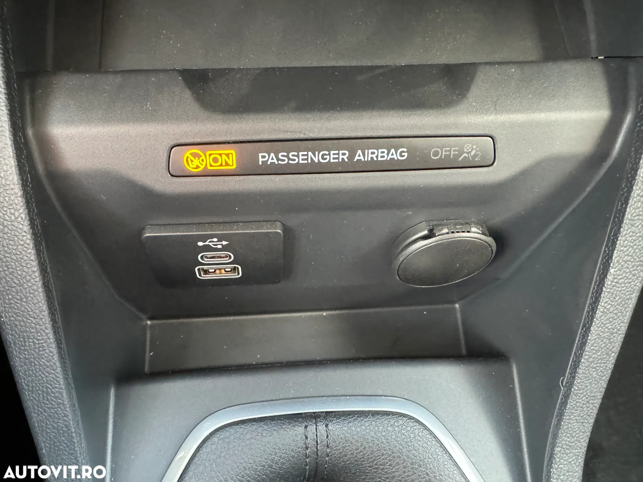 Ford Tourneo Courier 1.0 EcoBoost Trend - 19