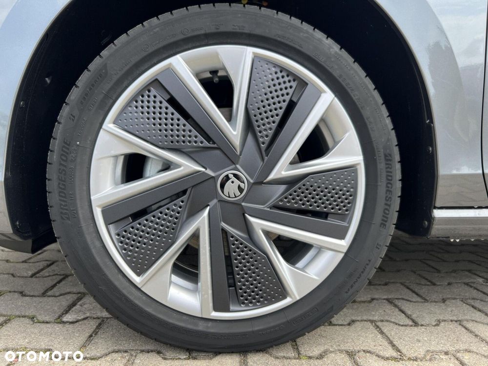 Skoda Superb 2.0 TDI SCR Edition 130 DSG - 11