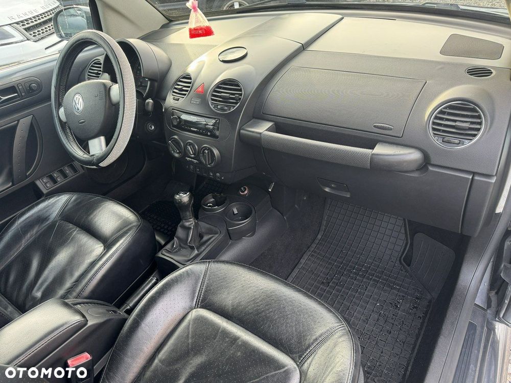 Volkswagen New Beetle - 14