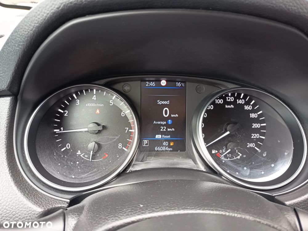 Nissan Qashqai 1.3 DIG-T DCT SHIRO - 24